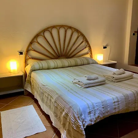 Grazioso In Casa Con Giardino Holiday home *