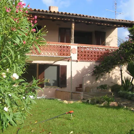 Grazioso In Casa Con Giardino Casa vacanze La Maddalena (Sassari)